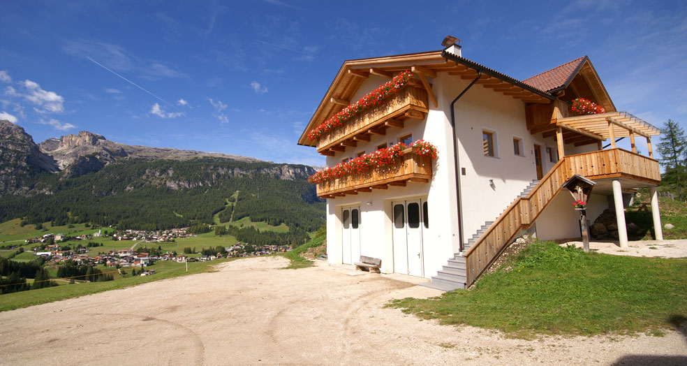 Apartments In Alta Badia Holidays In The Dolomites In S Cassiano South Tyrol Farm Silvestro